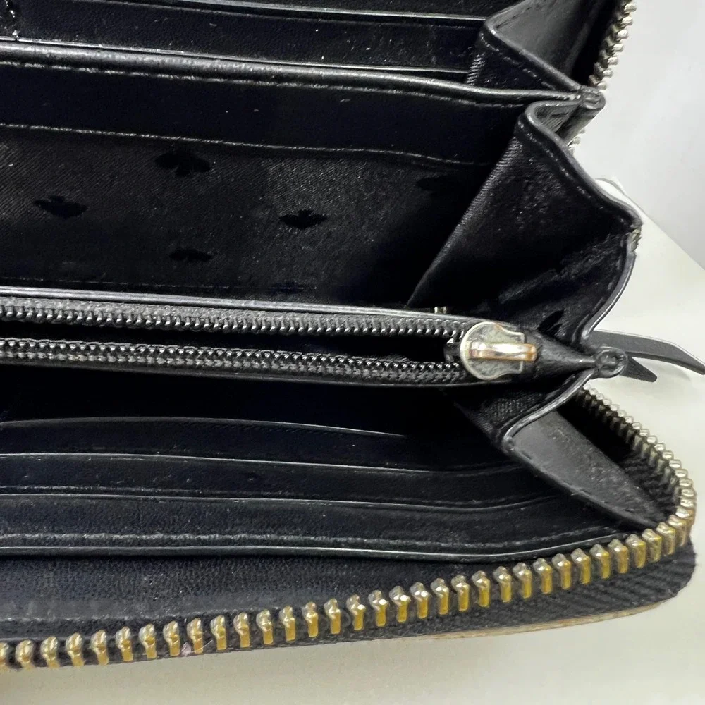 Kate Spade New York Navy Blue Cream Striped Zip Around Saffiano Leather Wallet